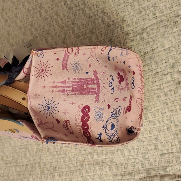 Disney Dooney & Bourke 2014 Princess Half Marathon Weekened‎ Bag - Picture 6 of 16